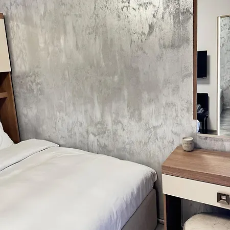 Revert - Netflix, Nespresso & Free Extras Apartment